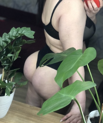 Огненная красотка приглашает провести вечер в компании наслаждения и страсти. Развратная и жгучая, обещаю порадовать самых требовательных мужчин и утолить твои желания. 335, 37 лет